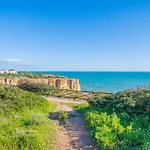 Rocha Apartment, With Pool, 100m From The Beach! דירה