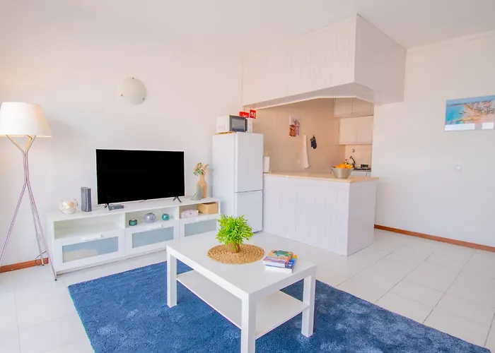 Rocha Apartment, With Pool, 100m From The Beach! 公寓 波尔蒂芒