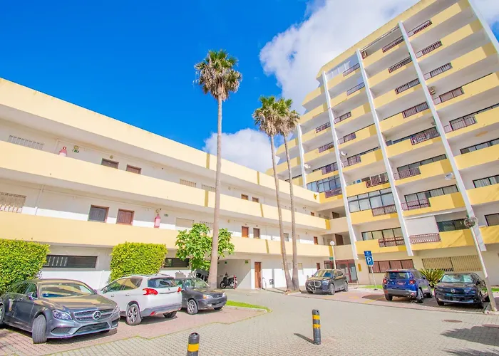 Rocha Apartment, With Pool, 100m From The Beach! 公寓 波尔蒂芒