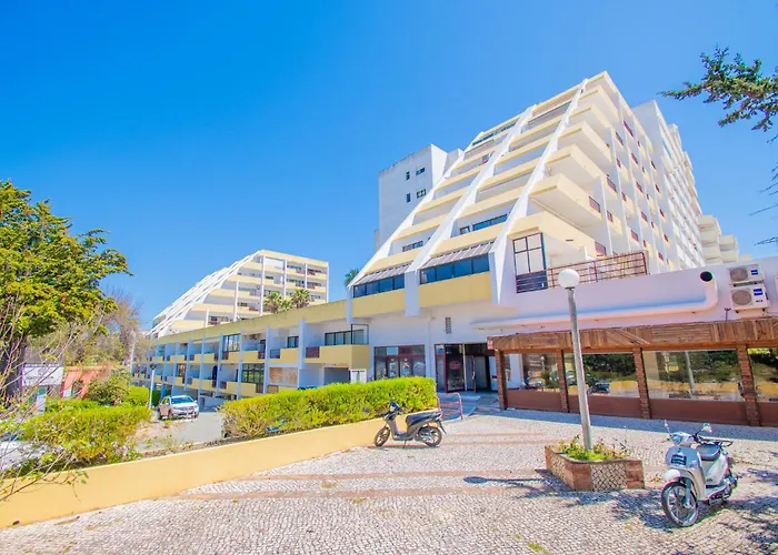 Rocha Apartment, With Pool, 100m From The Beach! 公寓 波尔蒂芒