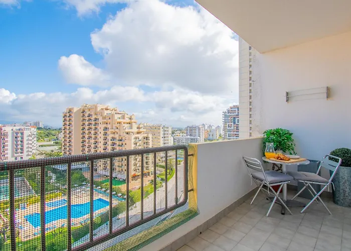 Rocha Apartment, With Pool, 100m From The Beach! * Portimão