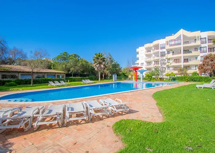 Rocha Apartment, With Pool, 100m From The Beach! Lägenhet *