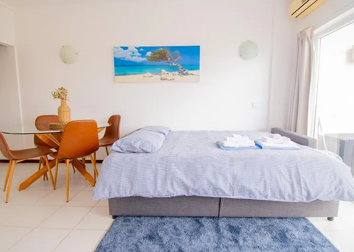 Lägenhet Rocha Apartment, With Pool, 100m From The Beach! Portimão