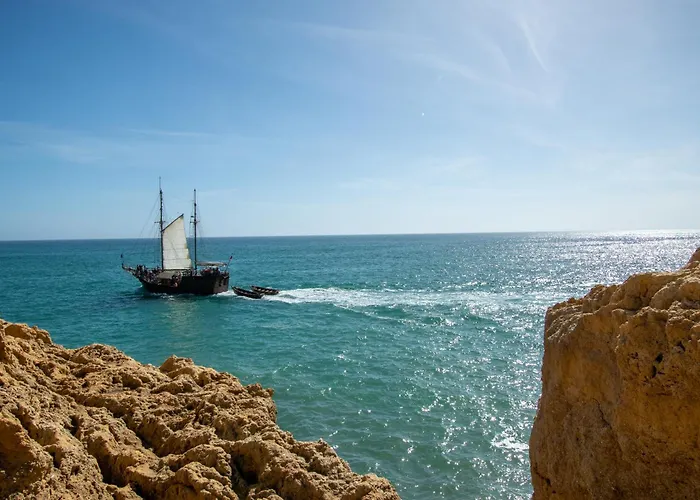 Rocha Apartment, With Pool, 100m From The Beach! Portimão