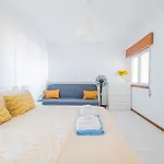 Rocha Apartment, With Pool, 100m From The Beach! Apartmán