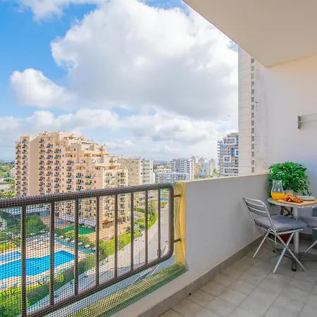 Rocha Apartment, With Pool, 100m From The Beach! * بورتيماو