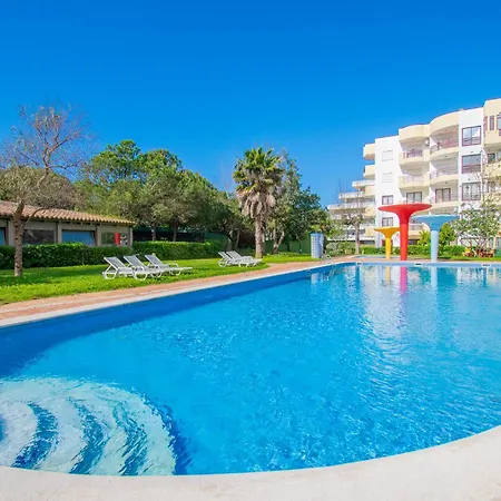 Rocha Apartment, With Pool, 100m From The Beach! شقة