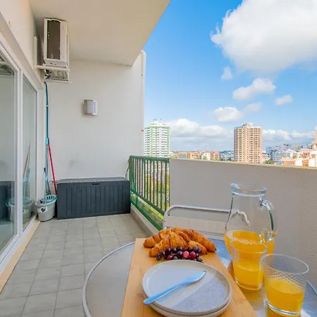 Rocha Apartment, With Pool, 100m From The Beach! شقة