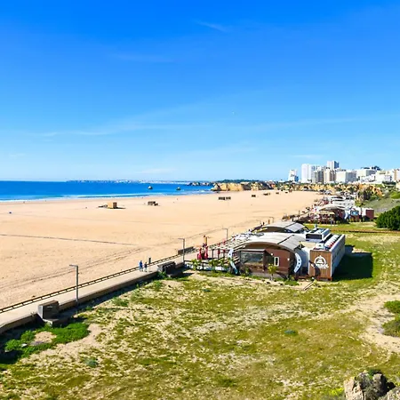 Rocha Apartment, With Pool, 100m From The Beach! بورتيماو