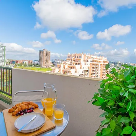Rocha Apartment, With Pool, 100m From The Beach! * بورتيماو